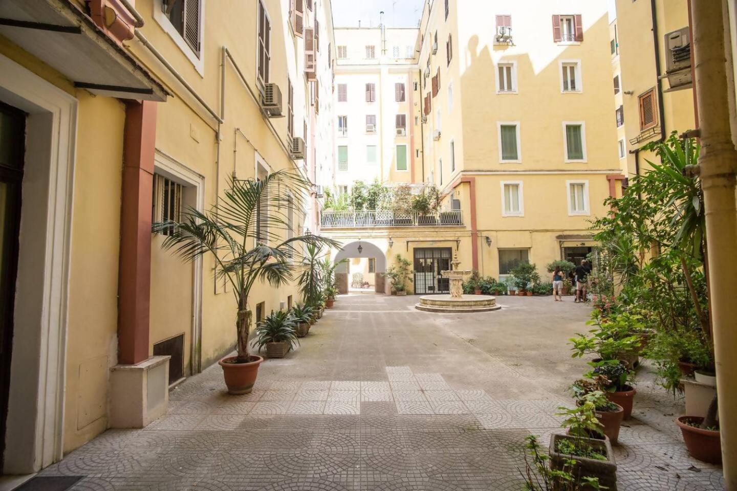 Spacious Close Vatican Apartamento